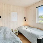 14 Person Holiday Home In Vejby בית נופש