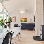5 Star Holiday Home In Vejby *